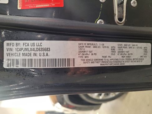 Used 2020 Jeep Cherokee Latitude Lux w/ Quick Order Package 26H Lux image 33