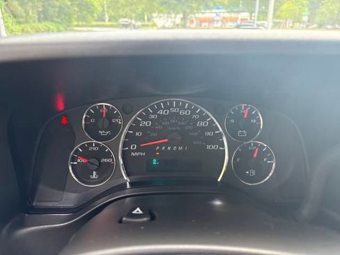 Used 2023 GMC Savana 2500 w/ Driver Convenience Package image 18