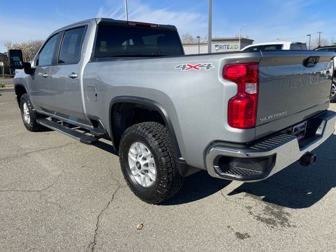 Used 2025 Chevrolet Silverado 2500 LT w/ Convenience Package image 7