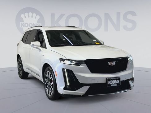 Used 2023 Cadillac XT6 Sport AWD/4WD image 4