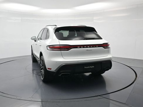 Certified 2026 Porsche Macan AWD/4WD image 29