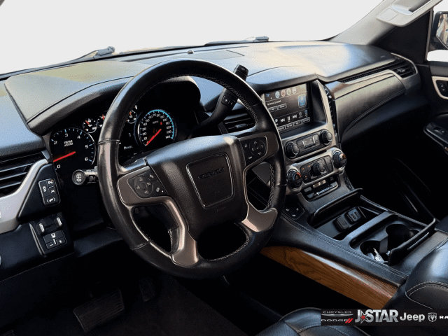 Used 2020 GMC Yukon XL Denali RWD image 32