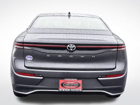 Certified 2023 Toyota Crown XLE image 8