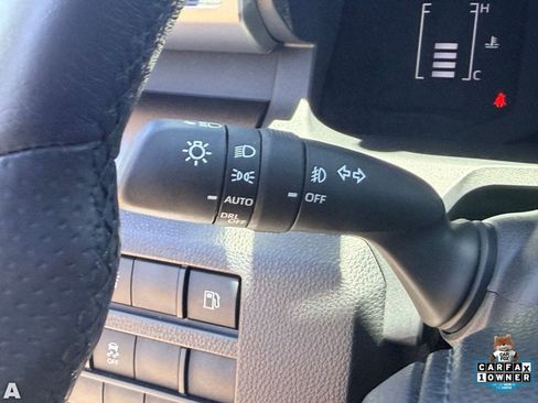 Used 2025 Toyota 4Runner SR5 AWD/4WD image 28