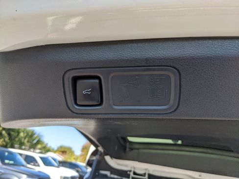 Used 2024 Ford Expedition Max Limited image 14