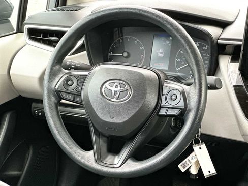 Used 2023 Toyota Corolla LE image 27