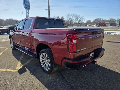 Used 2019 Chevrolet Silverado 1500 High Country w/ Technology Package image 3