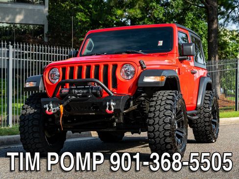 Used 2019 Jeep Wrangler Sport AWD/4WD image 2