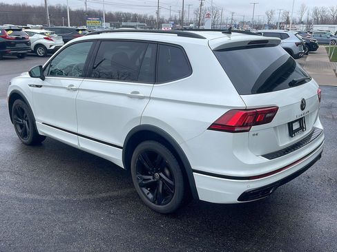 Used 2023 Volkswagen Tiguan SE R-Line image 6