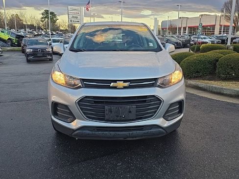 Used 2020 Chevrolet Trax LS image 8