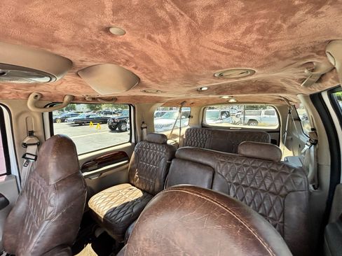 Used 2001 Ford Excursion Limited AWD/4WD image 6