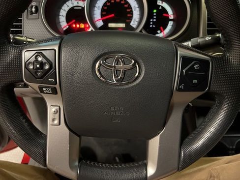 Used 2015 Toyota Tacoma Base w/ TRD Off-Road Package image 45