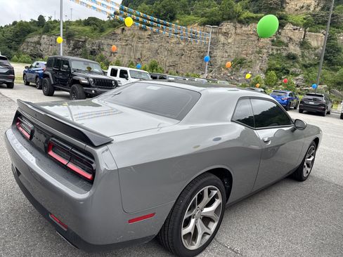 Used 2023 Dodge Challenger SXT w/ Blacktop Package RWD image 5