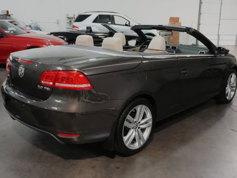 Used 2012 Volkswagen Eos Executive image 5