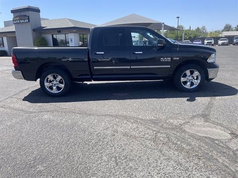 Used 2018 RAM 1500 Big Horn AWD/4WD image 2