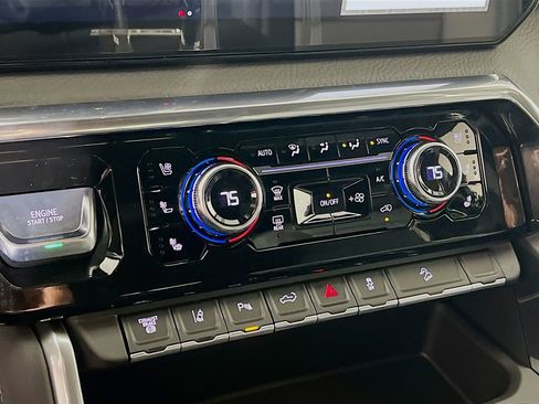 New 2026 GMC Sierra 2500 Denali w/ Denali Reserve Package image 13