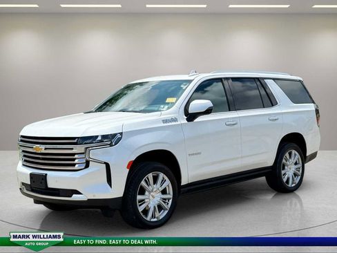 Used 2024 Chevrolet Tahoe High Country AWD/4WD image 2
