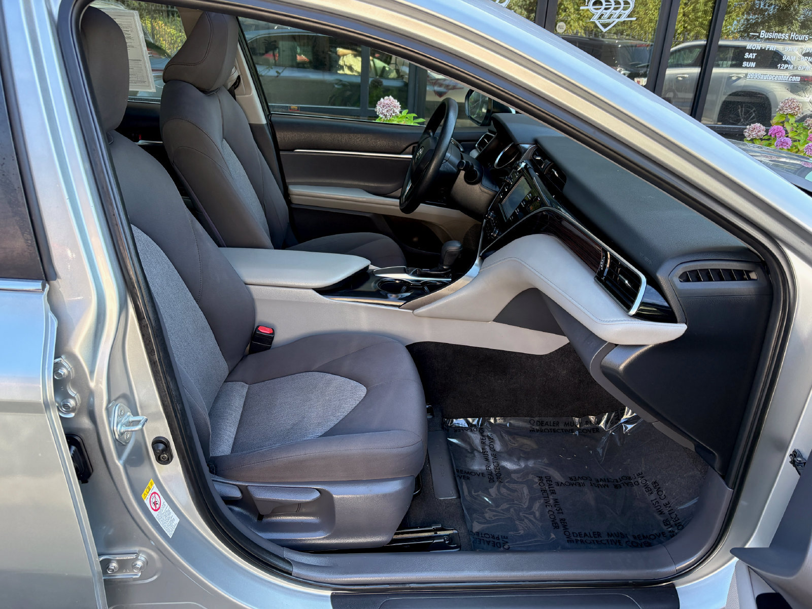Used 2018 Toyota Camry LE w/ Moonroof Package FWD image 22
