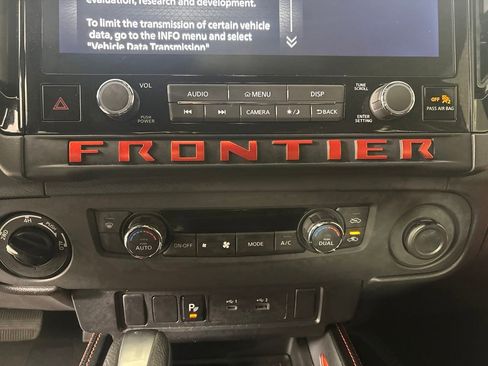Used 2025 Nissan Frontier PRO-4X AWD/4WD image 16