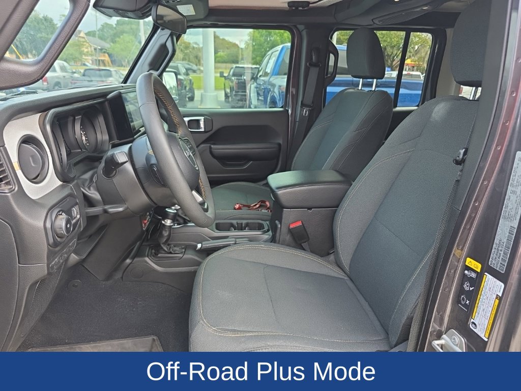 Used 2024 Jeep Wrangler Unlimited Sport AWD/4WD image 11