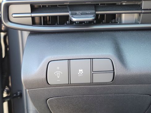 Used 2026 Hyundai Elantra Sport FWD image 11