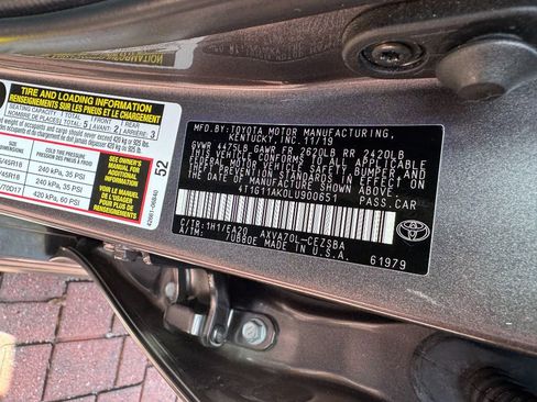 Used 2020 Toyota Camry SE image 30