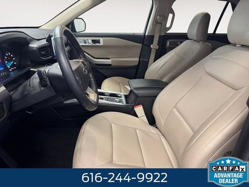 Used 2023 Ford Explorer XLT w/ Equipment Group 202A AWD/4WD image 7