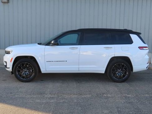 Used 2023 Jeep Grand Cherokee L Summit image 11
