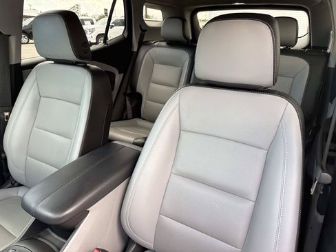Used 2022 GMC Terrain SLT w/ LPO, Floor Liner Package FWD image 23