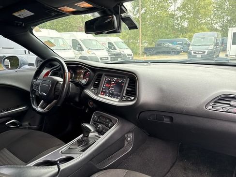 Used 2020 Dodge Challenger R/T Scat Pack RWD image 11