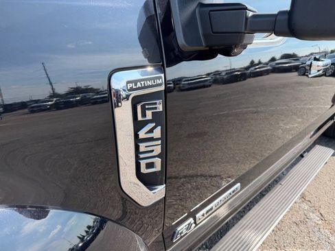 Used 2022 Ford F450 Platinum w/ FX4 Off-Road Package AWD/4WD image 10