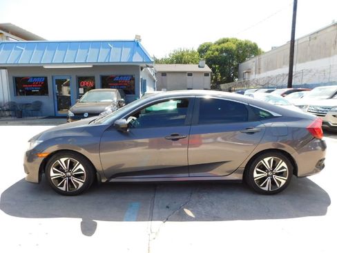 Used 2017 Honda Civic EX-L image 4