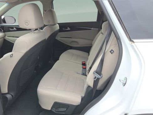 Used 2019 Kia Sorento AWD V6 w/ Option Group 020 image 10