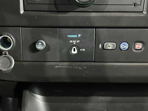 Used 2022 Chevrolet Express 2500 w/ Driver Convenience Package RWD image 64