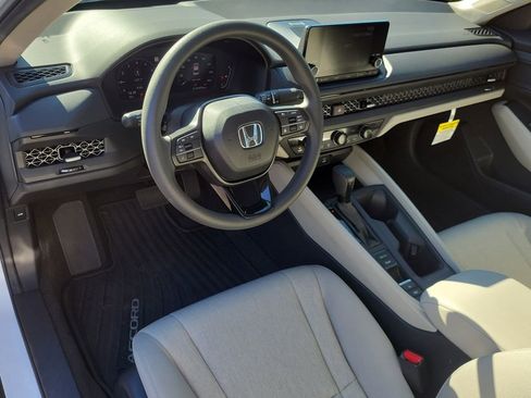 Certified 2025 Honda Accord SE image 20