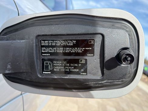 Used 2024 Volvo XC60 T8 Polestar w/ Protection Package Premier image 15