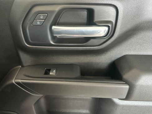 Used 2019 Chevrolet Silverado 1500 Custom Trail Boss w/ Custom Convenience Package AWD/4WD image 17