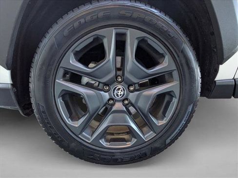 Used 2024 Toyota RAV4 Adventure image 21