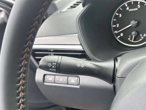 New 2025 Nissan Altima 2.5 SR image 22