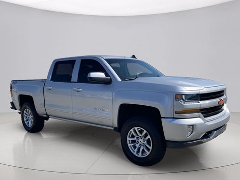 Used 2018 Chevrolet Silverado 1500 LT AWD/4WD image 1