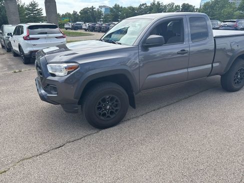Used 2019 Toyota Tacoma SR w/ SX Package RWD image 12