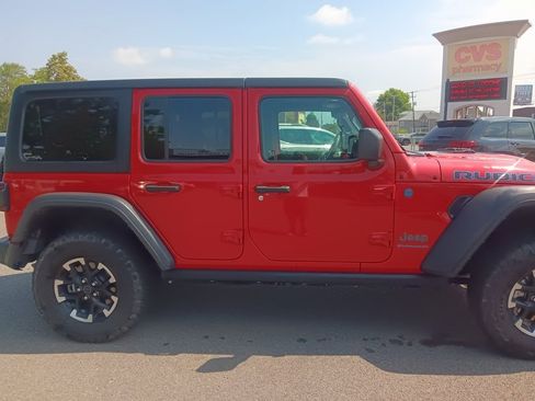 Used 2024 Jeep Wrangler Unlimited Rubicon 4xe image 6