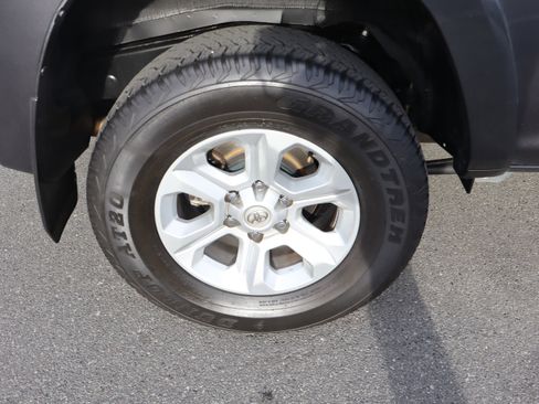 Used 2022 Toyota 4Runner SR5 Premium image 40