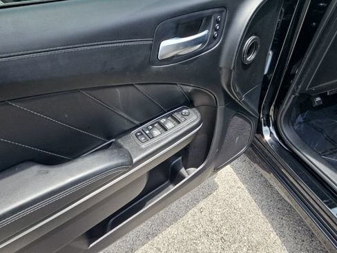 Used 2022 Dodge Charger R/T w/ Plus Group RWD image 11