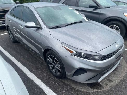 Used 2024 Kia Forte LXS w/ LXS Technology Package FWD image 4