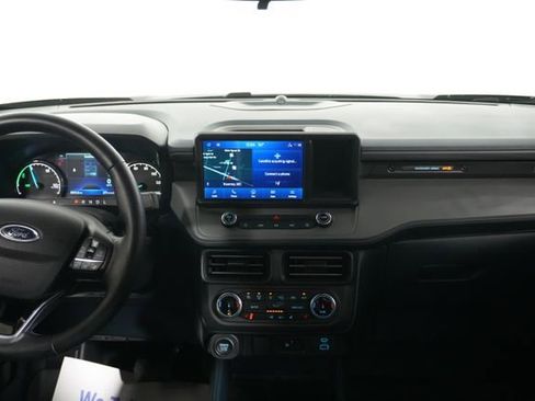 Used 2024 Ford Maverick Lariat w/ Black Appearance Package image 21