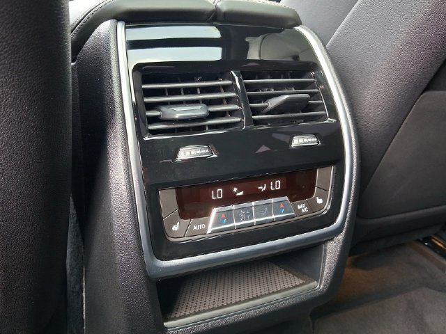 Used 2027 BMW X6 M60i w/ Executive Package AWD/4WD image 26