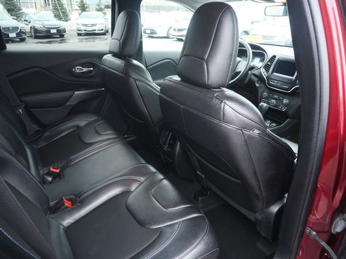 Used 2019 Jeep Cherokee Latitude Plus image 26