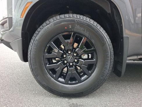 New 2026 Nissan Frontier SV w/ SV Convenience Package AWD/4WD image 4