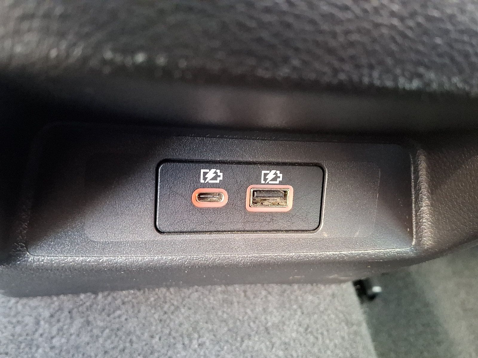 Used 2025 Nissan Altima 2.5 SV FWD image 12